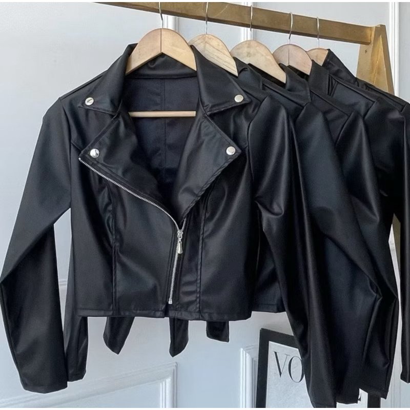 Jaqueta Feminina Couro Sintético Preta Cropped com Zíper Moderna Estilo Biker Casual